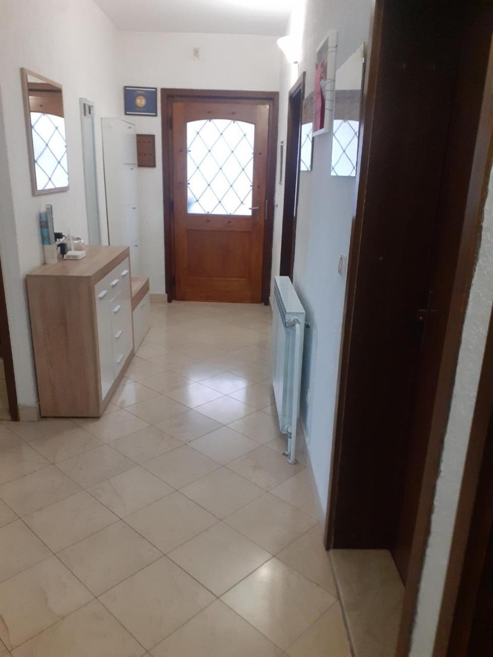 شقة Vrata Jadrana 1 غييكا المظهر الخارجي الصورة